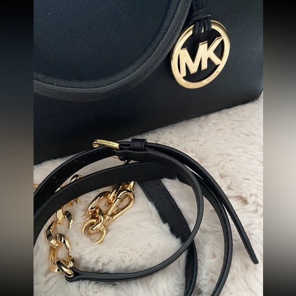 MICHAEL KORS Cindy Large Leather Dome Satchel - Picture 7 of 16